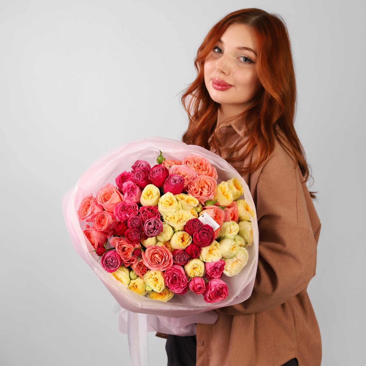 yarkij buket roz 5